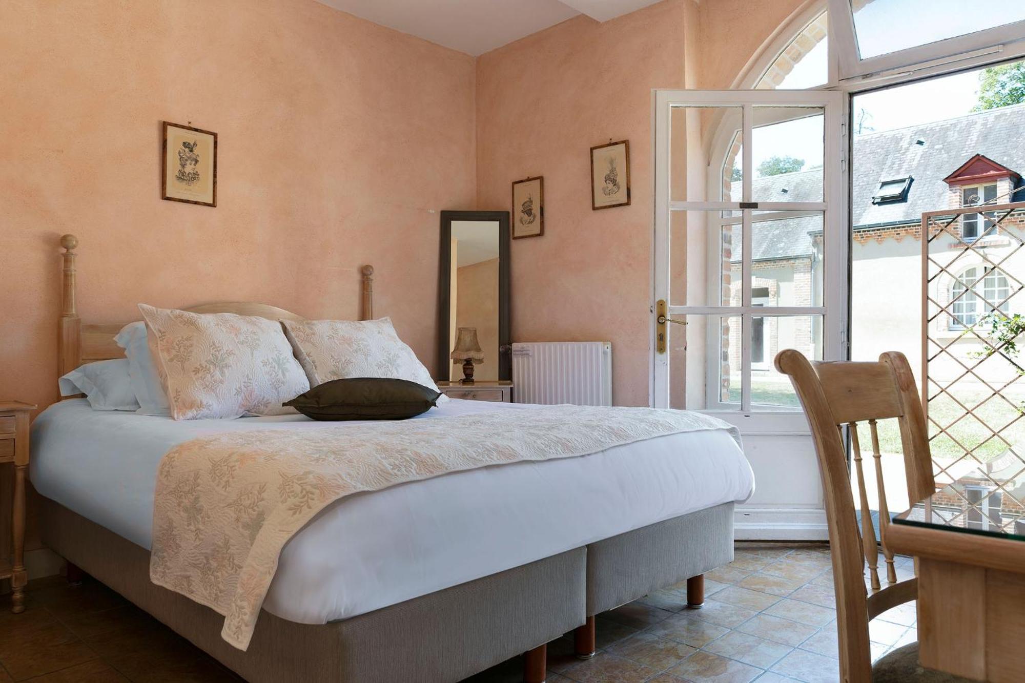 Hotel Du Château Les Muids La Ferté-Saint-Aubin